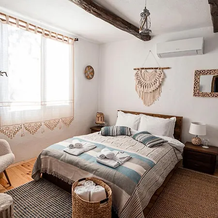 Villa китна *